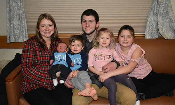 Kayden is pictured with his parents Kali Rodger and Brenden Wakefield, and siblings (l-r) Brody, Brooklyn and Kyleigh.